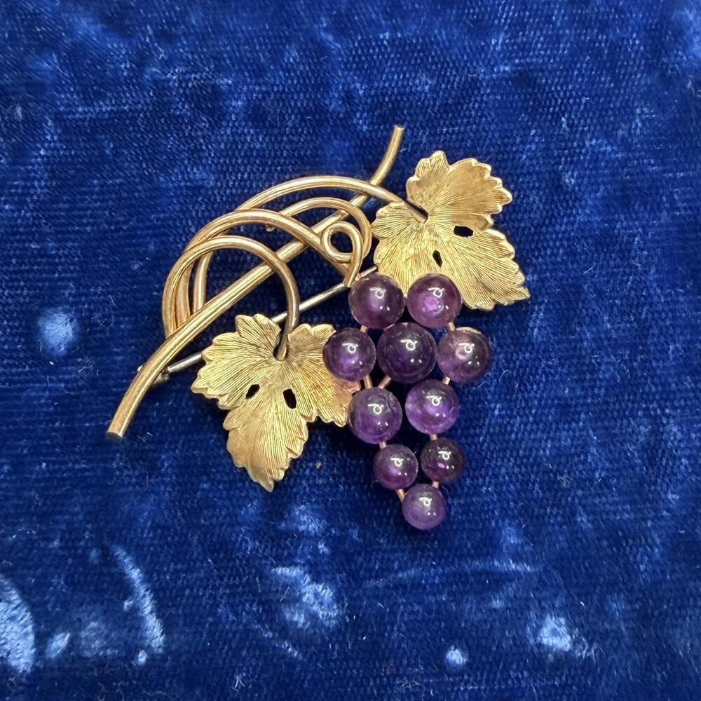 Krementz amethyst grapes & gold filled brooch